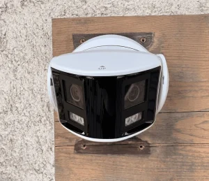 caméra de surveillance 1